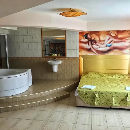 Iceberg Szálloda 2*