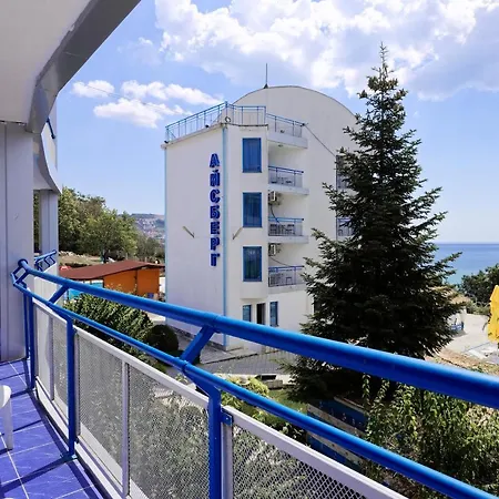 Hotell Iceberg Baltjik