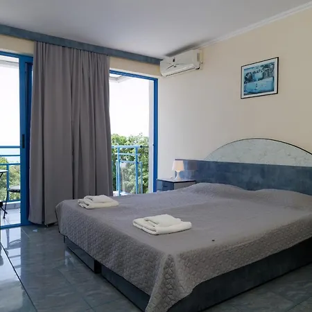 Iceberg بالشيك